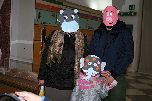 Prehistoric Zoo Carnival 2016 - famigliola maschere diverse